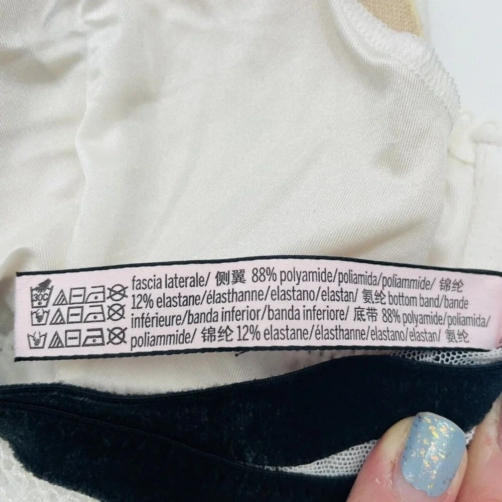 Victorias Secret Womens Size XS Lace Lined‎ Snap Front Bralette White Black 1516